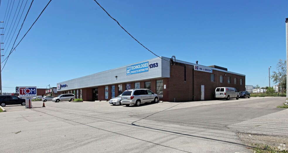 1353 Britannia Rd E, Mississauga, ON à louer - Photo de l’immeuble – Image 2 sur 4