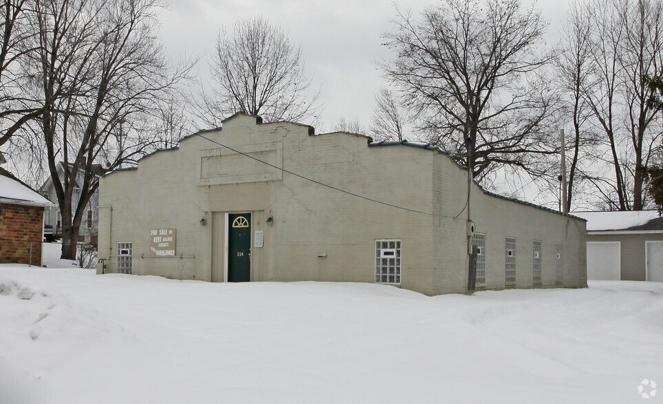 114 Harwood St, Elyria, OH à vendre - Photo de l’immeuble – Image 2 sur 12