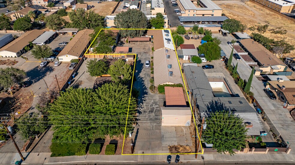 38110 10th St E, Palmdale, CA à vendre - Photo de l’immeuble – Image 2 sur 13
