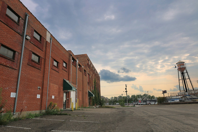 Plus de détails pour 2103-2105 Wabash Ave, Saint Paul, MN - Bureau, Industriel/Logistique à louer