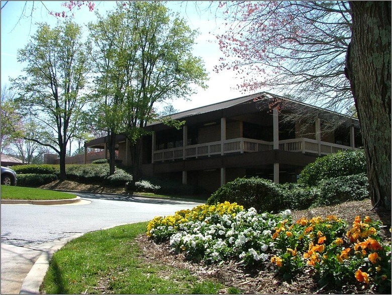 3000 Business Park Dr, Norcross, GA à louer - Photo de l’immeuble – Image 2 sur 29