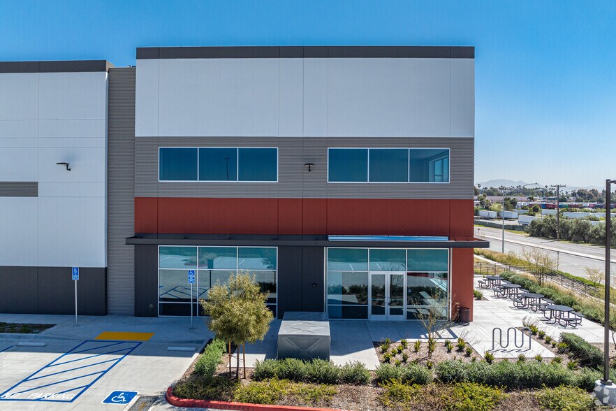9040 Airway Rd, San Diego, CA à louer - Photo de l’immeuble – Image 2 sur 5