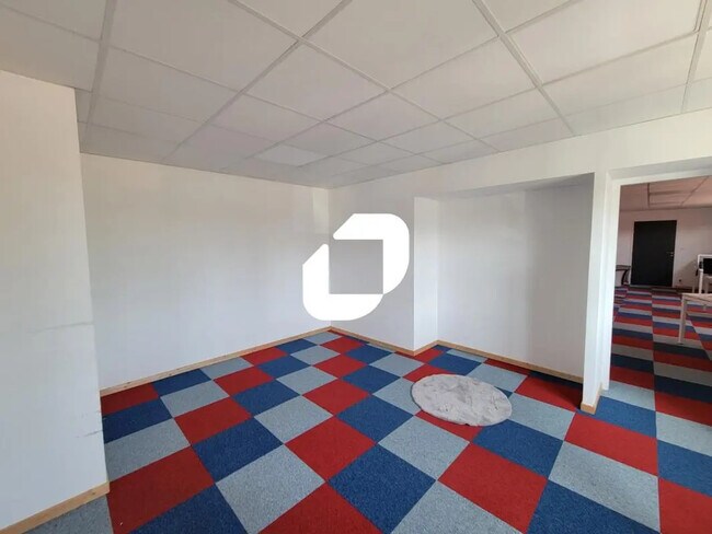 Plus de détails pour Bureau à vendre