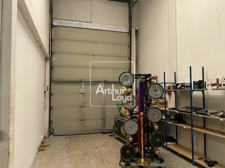 Bureau dans Moissy-Cramayel à louer - Photo intérieure – Image 1 sur 5