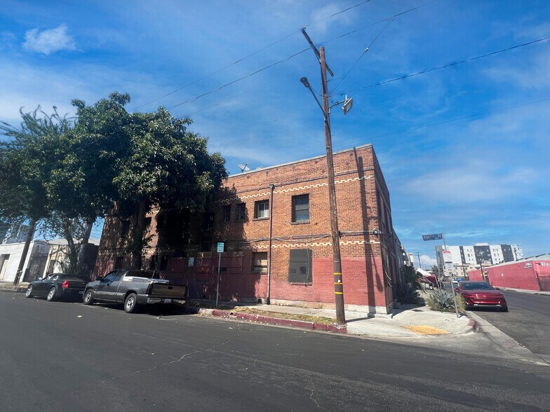 745 Stanford Ave, Los Angeles, CA à vendre - Photo de l’immeuble – Image 2 sur 6
