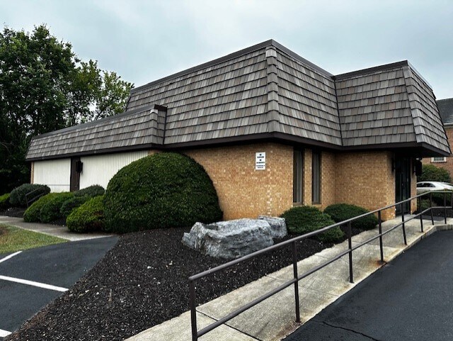 1135 W Governor Rd, Hummelstown, PA à vendre - Photo de l’immeuble – Image 2 sur 5