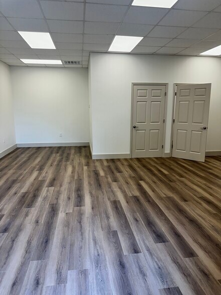 4480 N Industrial Dr, Cumming, GA à louer - Photo de l’immeuble – Image 3 sur 15