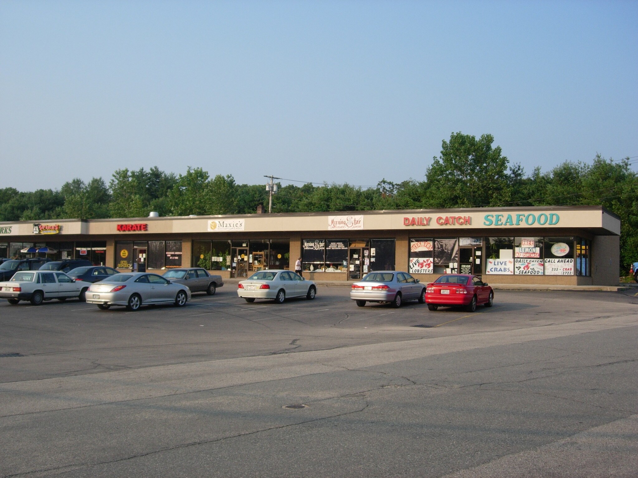 9 Cedar Swamp Rd, Smithfield, RI à louer Photo principale– Image 1 sur 8