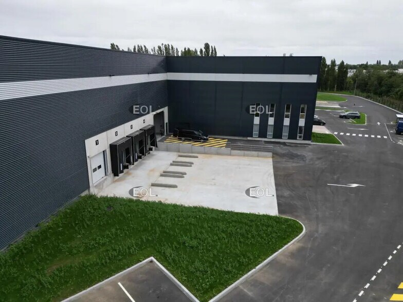 Industriel/Logistique dans Seclin à louer - Photo de l’immeuble – Image 2 sur 6