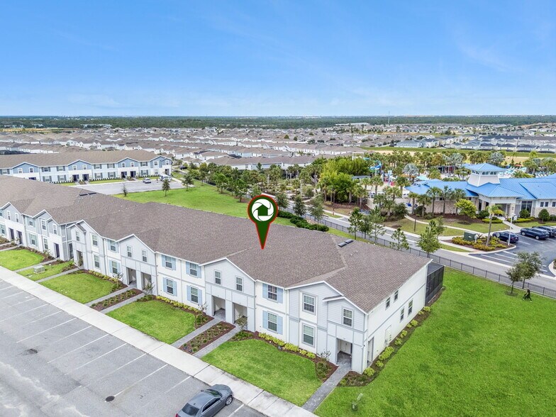 921 Paradise Dr, Davenport, FL à vendre - Photo principale – Image 1 sur 29
