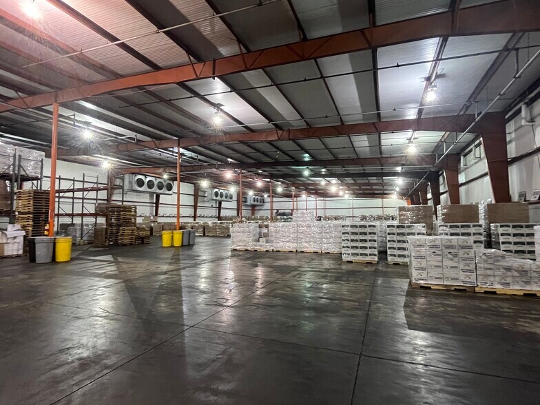 8 Railroad Ave, Haines City, FL à louer - Photo intérieure – Image 2 sur 5