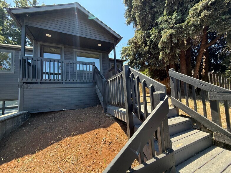630 Mary Ave SE, Salem, OR à vendre - Photo de l’immeuble – Image 2 sur 15