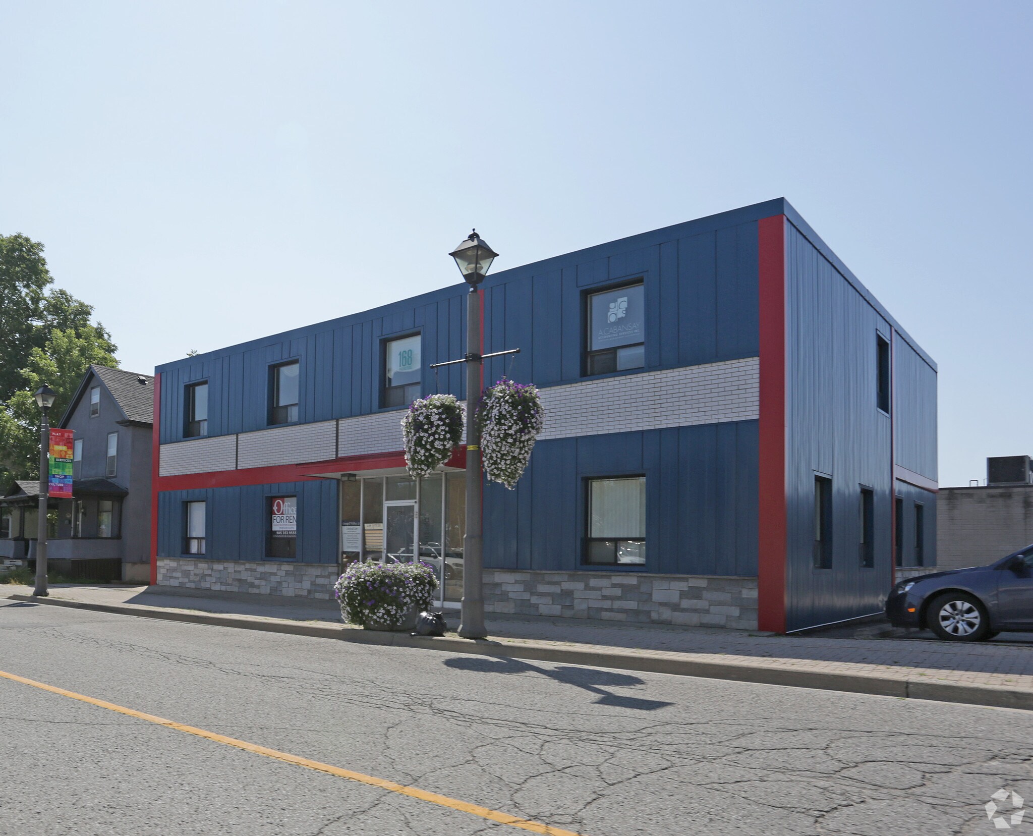 4786 Queen St, Niagara Falls, ON à louer Photo de l’immeuble– Image 1 sur 9