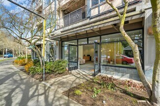 Plus de détails pour 3121 W Government Way, Seattle, WA - Logement à vendre