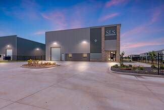 Plus de détails pour 17701 Telge Rd, Cypress, TX - Industriel/Logistique à vendre