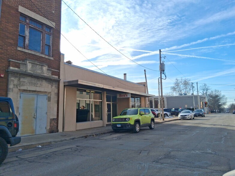 108-112 E Main St, Belleville, IL à vendre - Photo de l’immeuble – Image 3 sur 17