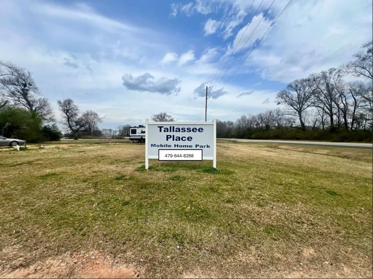 51 Lakewater Dr, Tallassee, AL à vendre Photo principale– Image 1 sur 7