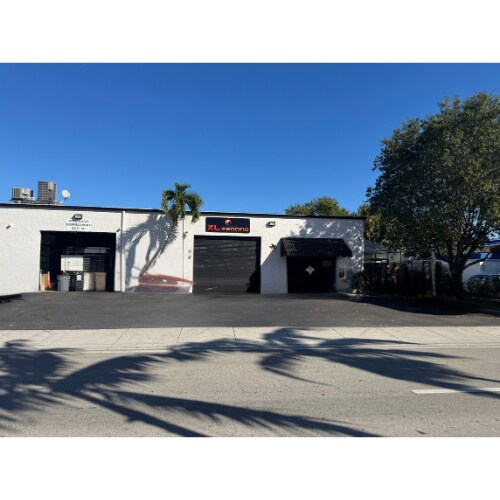 20 NW 3rd Ave, Deerfield Beach, FL à louer Photo de l’immeuble– Image 1 sur 8