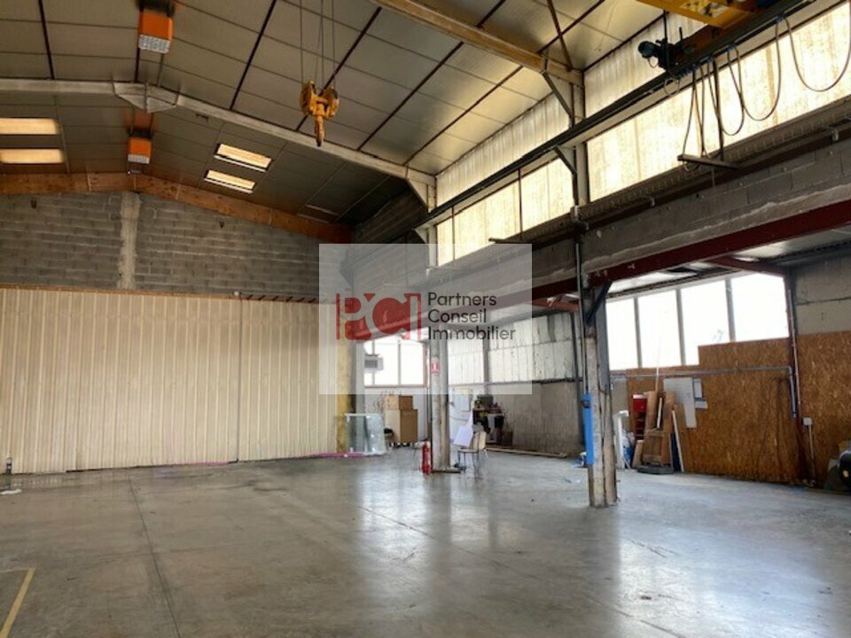 Industriel/Logistique dans Saint-André-de-Sangonis à louer Photo intérieure– Image 1 sur 4