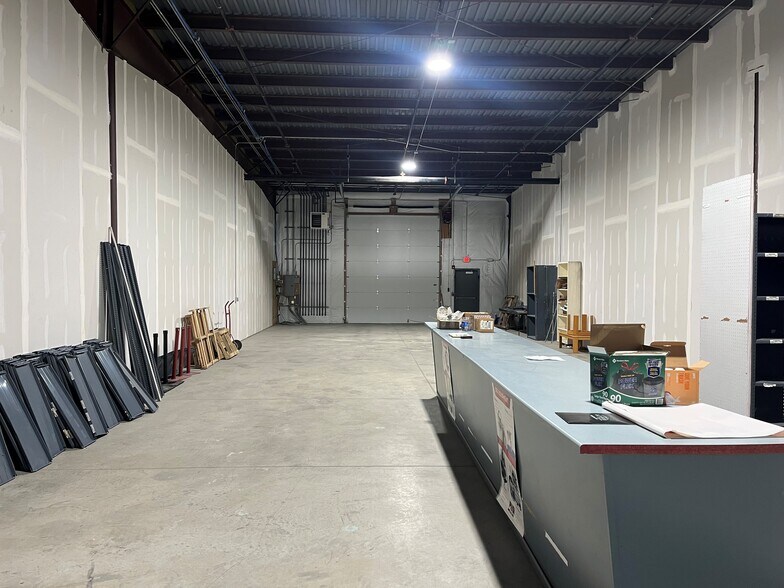 5548 NW 2nd St, Des Moines, IA à louer - Photo de l’immeuble – Image 2 sur 12