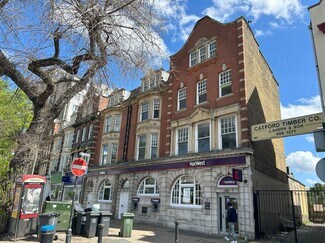 Plus de détails pour 155-159 Rushey Green, Londres - Local commercial à louer