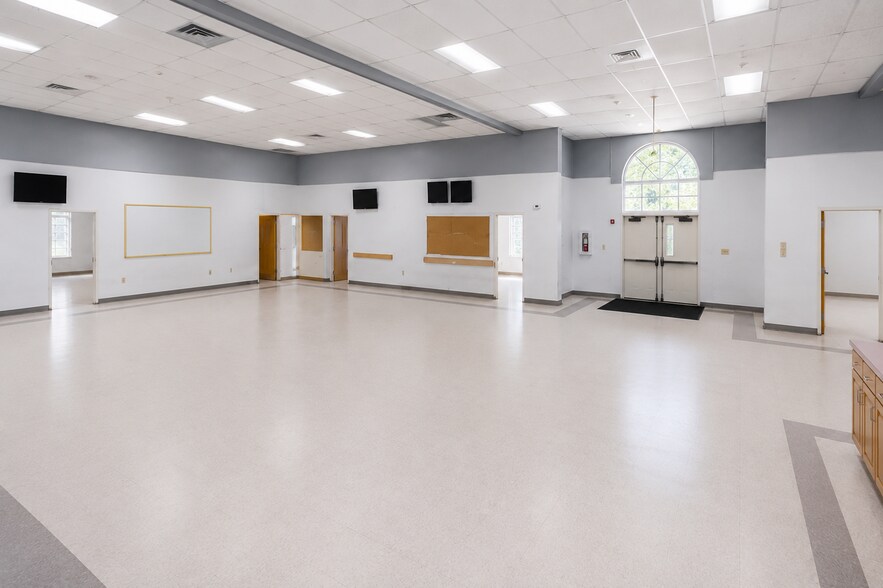 50 Donnie Ave NW, Concord, NC à louer - Photo de l’immeuble – Image 3 sur 16