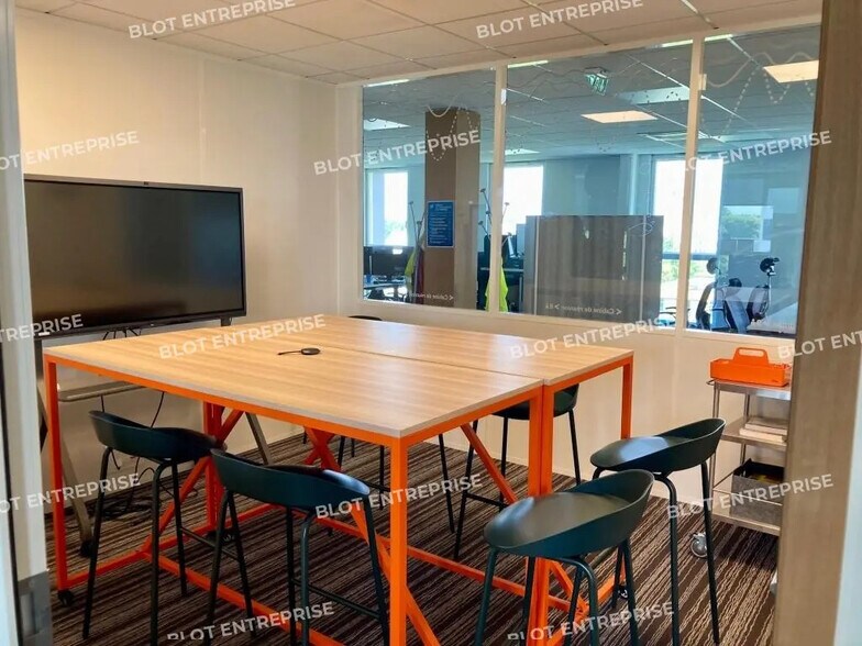 Bureau dans Cesson-Sévigné à louer - Photo de l’immeuble – Image 3 sur 8