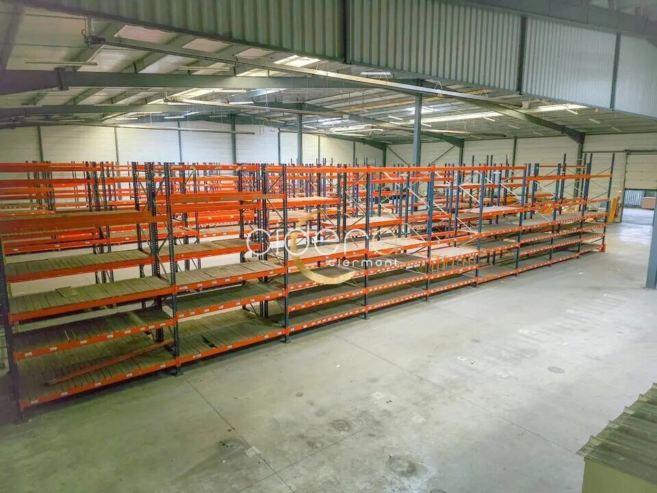 Local d'activités dans Montmarault à vendre Photo de l’immeuble– Image 1 sur 21