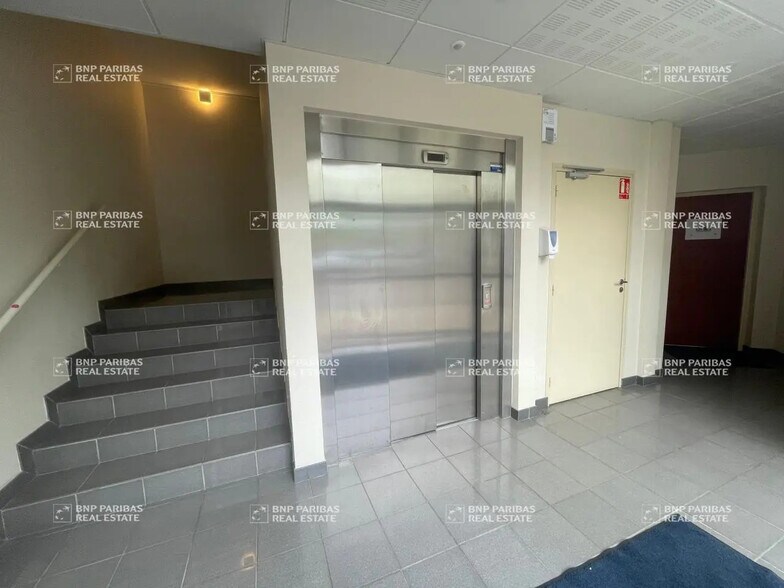 Bureau dans Saint-Grégoire à louer - Photo de l’immeuble – Image 3 sur 10