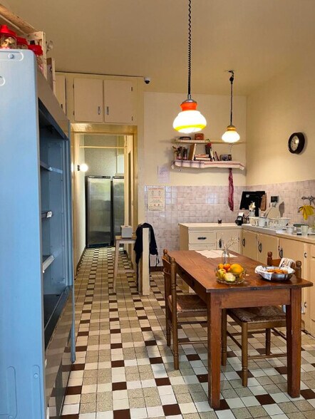 Local commercial dans Paris à louer - Photo de l’immeuble – Image 1 sur 1