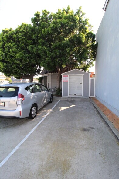 1039 S Seaward Ave, Ventura, CA à louer - Photo de l’immeuble – Image 2 sur 3