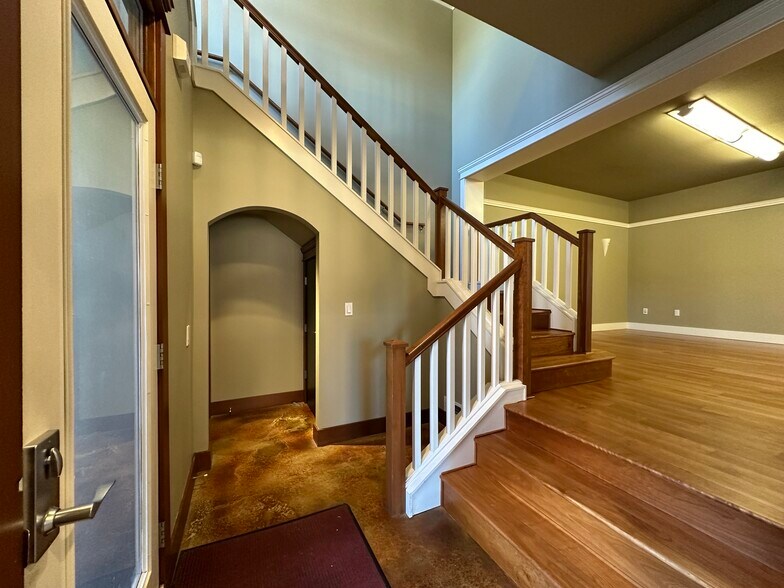 1505 Ne Village St, Fairview, OR à vendre - Photo intérieure – Image 2 sur 30