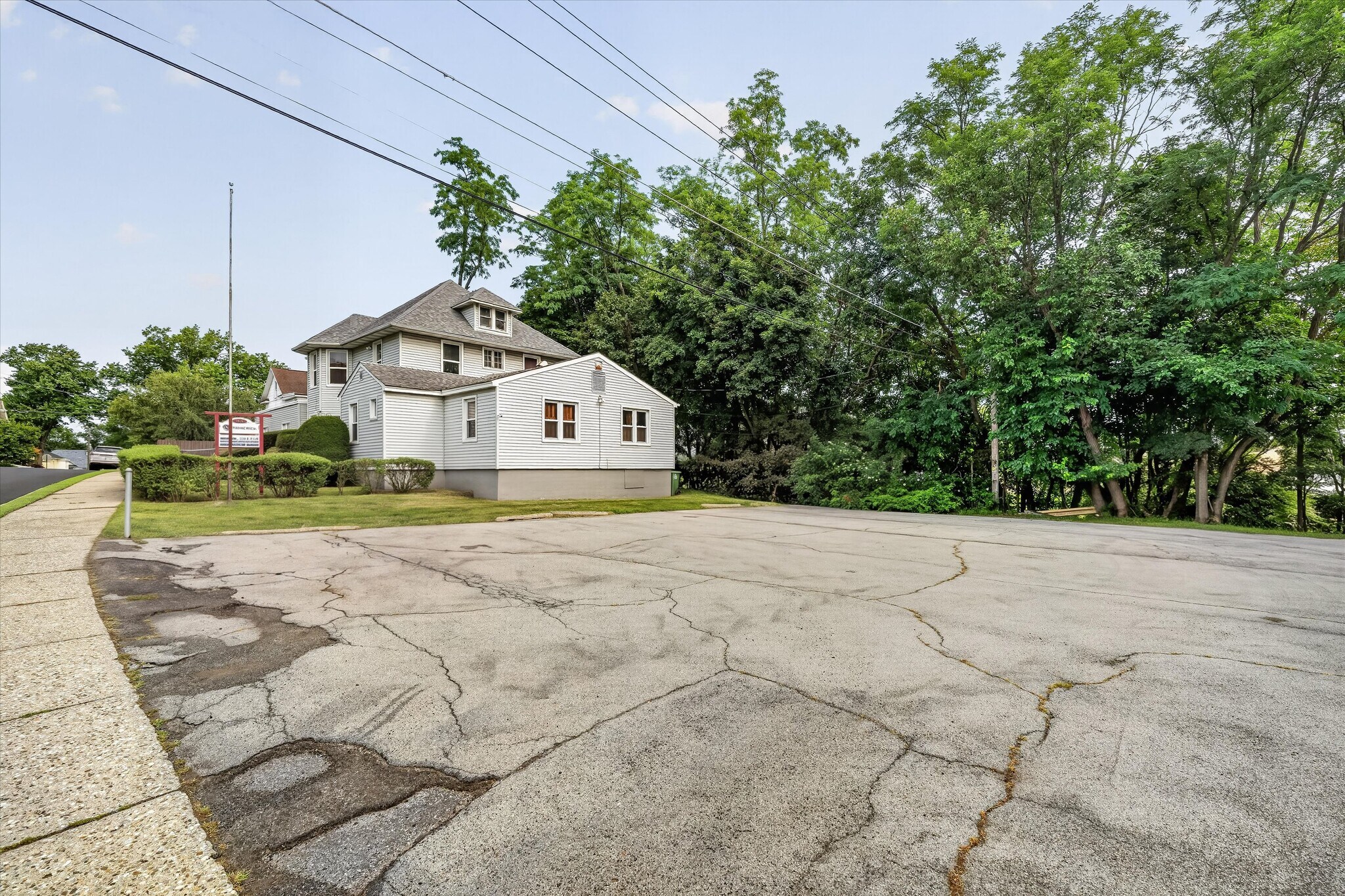 19 Dewitt St, Middletown, NY à vendre Photo de l’immeuble– Image 1 sur 22