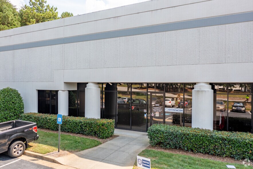 2150 Boggs Rd, Duluth, GA à louer - Photo de l’immeuble – Image 3 sur 5