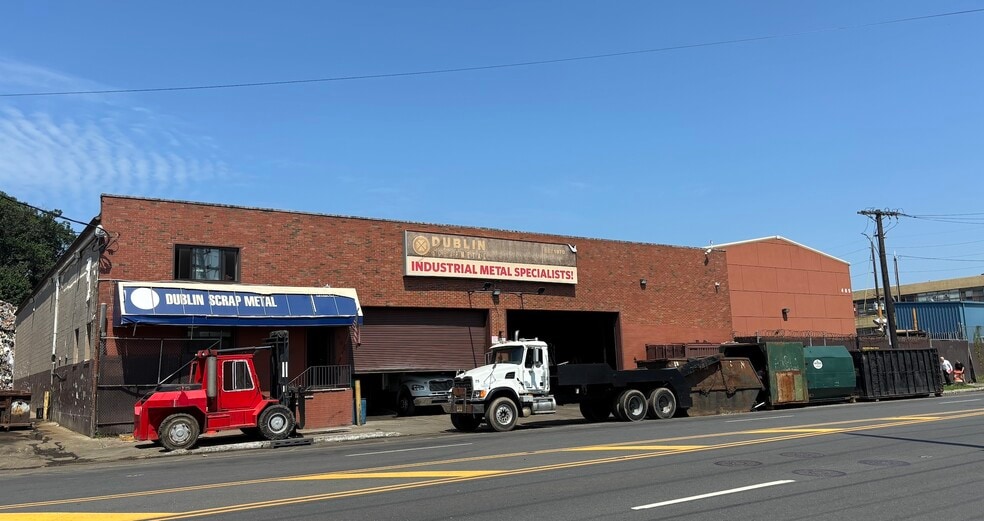 483-495 Frelinghuysen Ave, Newark, NJ à louer - Photo de l’immeuble – Image 1 sur 11