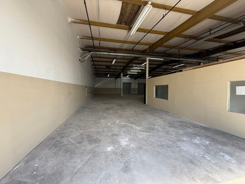 11352 Space Blvd, Orlando, FL à louer - Photo de l’immeuble – Image 3 sur 22