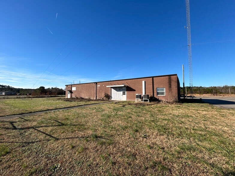 1124 US 13 Hwy S, Ahoskie, NC à louer - Photo de l’immeuble – Image 2 sur 6