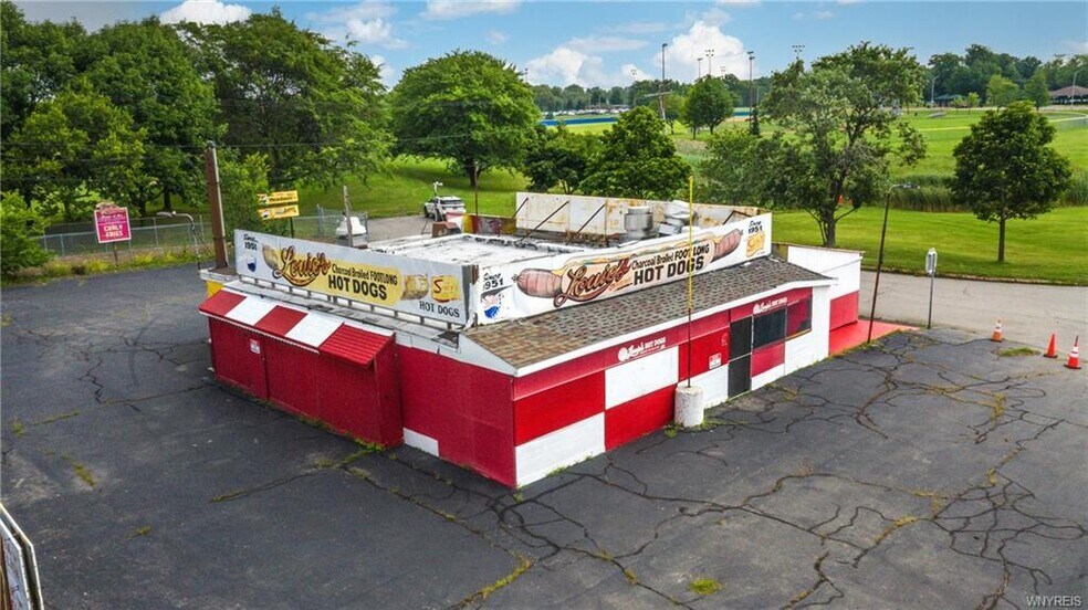 69 Grand Island Blvd, Tonawanda, NY à vendre - Photo de l’immeuble – Image 2 sur 15