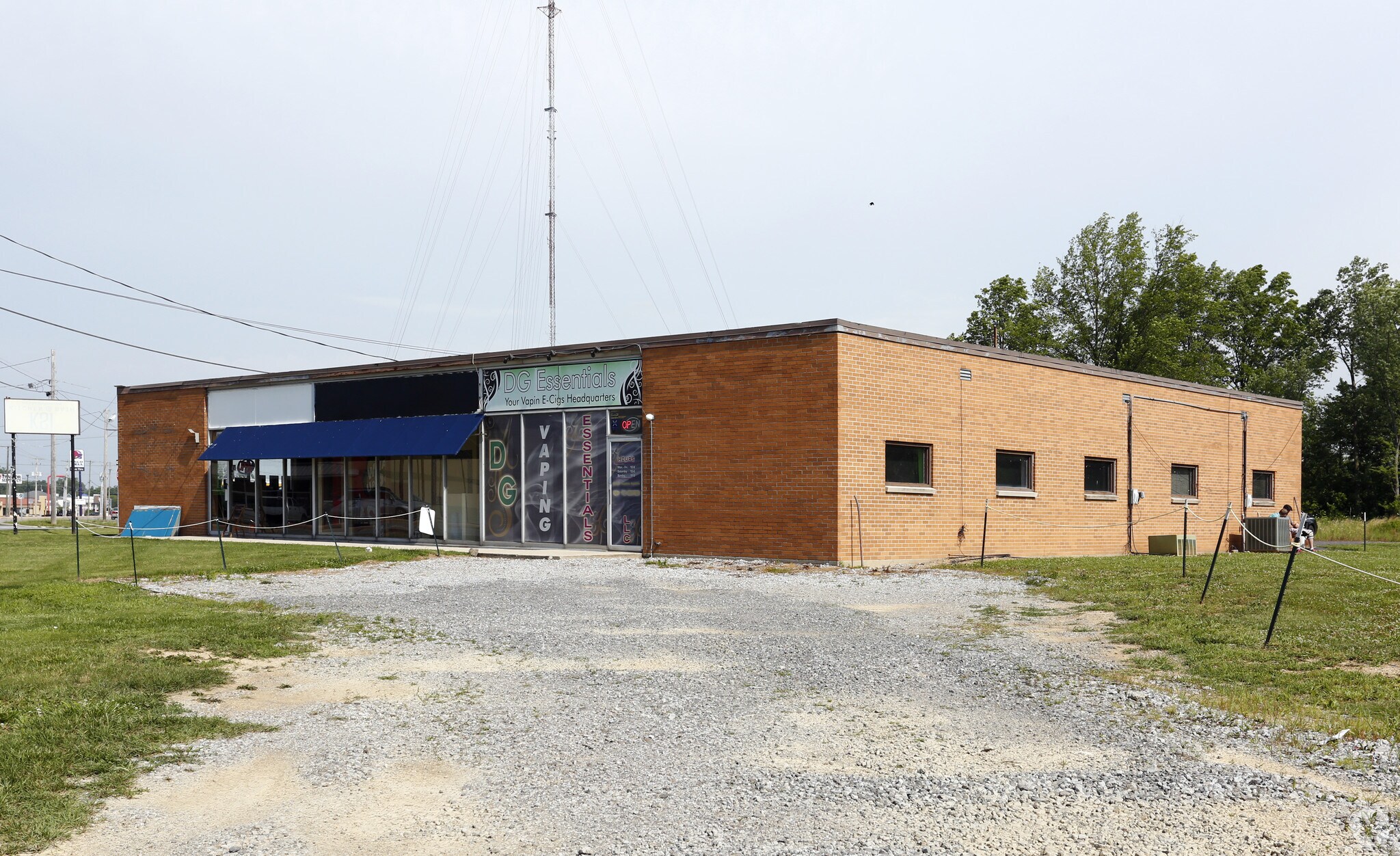 2818 Elida Rd, Lima, OH à louer Photo principale– Image 1 sur 8