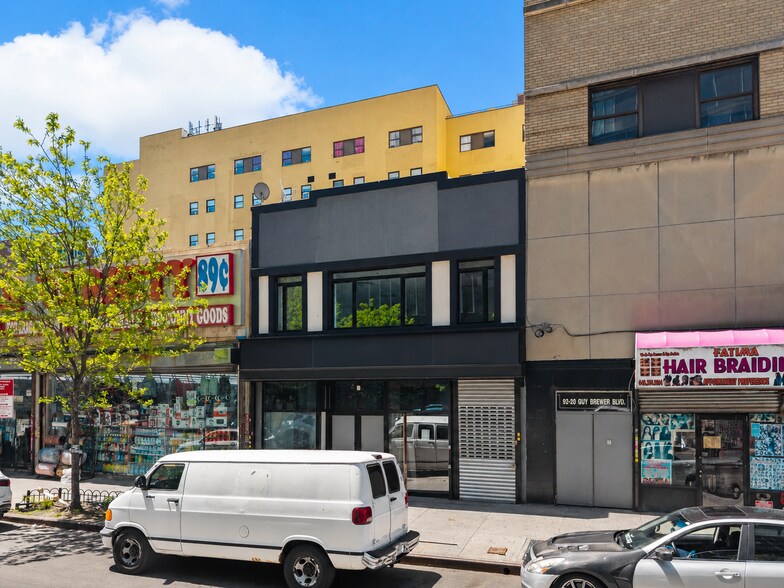 9222 Guy R Brewer Blvd, Jamaica, NY à vendre - Photo de l’immeuble – Image 2 sur 9