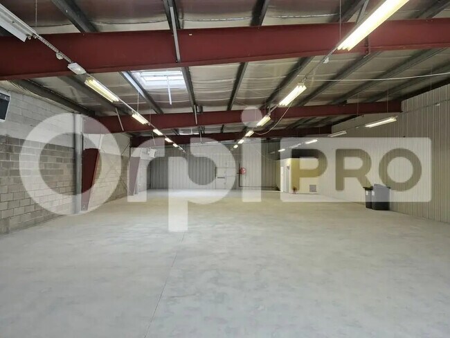 Plus de détails pour Local commercial à louer