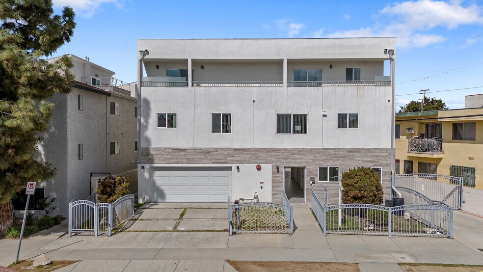 3317 Bagley Ave, Los Angeles, CA à vendre - Photo principale – Image 1 sur 8