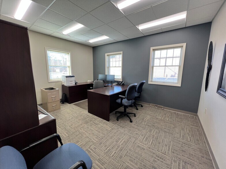 609 W Lincoln Ave, Goshen, IN à vendre - Photo de l’immeuble – Image 3 sur 7