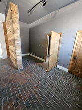 806 N Main St, Royal Oak, MI à louer Photo intérieure– Image 1 sur 5