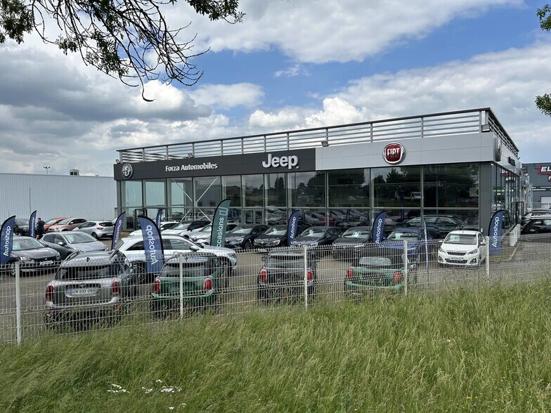 Local commercial dans Dreux à louer - Photo de l’immeuble – Image 1 sur 17