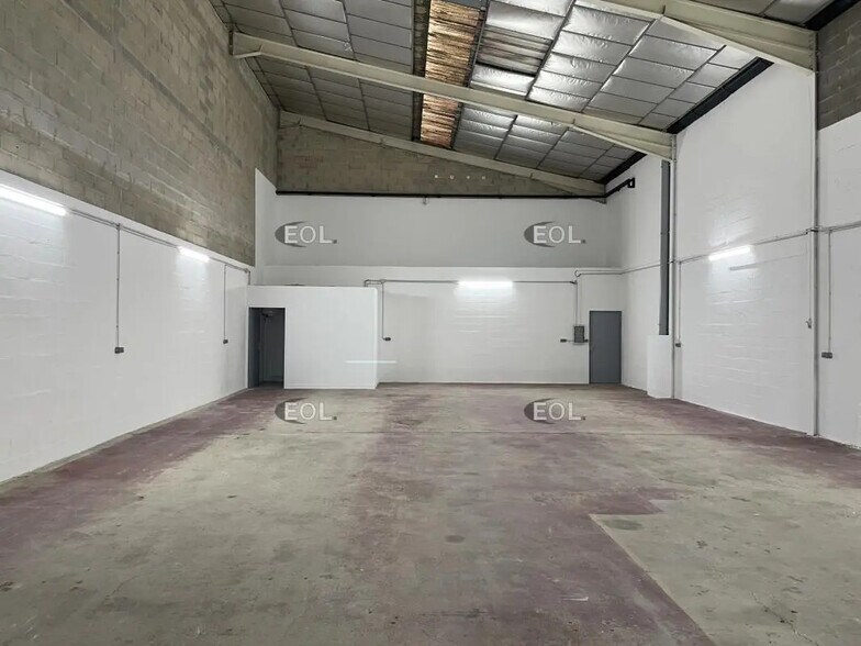 Local d’activités dans Eaubonne à louer - Photo intérieure – Image 2 sur 6