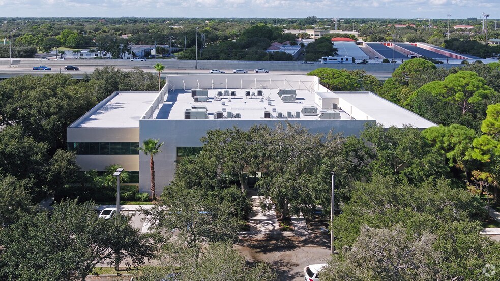 4800 Riverside Dr, Palm Beach Gardens, FL à louer - Photo de l’immeuble – Image 2 sur 6
