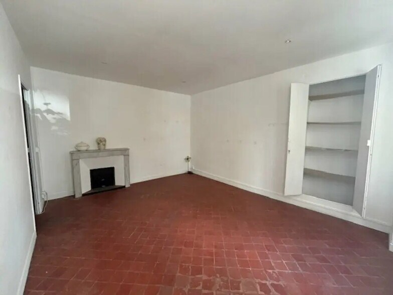 Bureau dans Saint-Rémy-de-Provence à louer - Photo intérieure – Image 1 sur 3