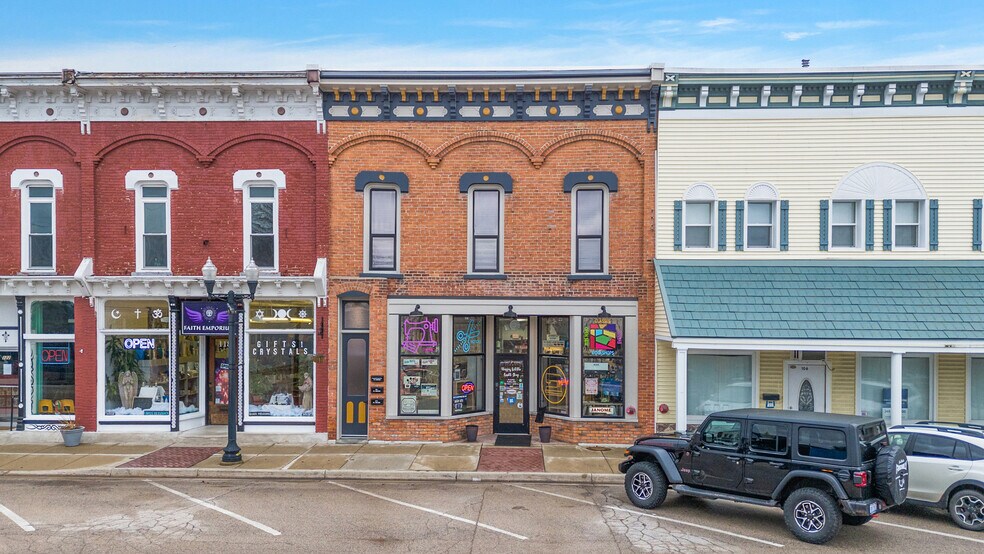 112 E 3rd St, Imlay City, MI à vendre - Photo principale – Image 1 sur 13