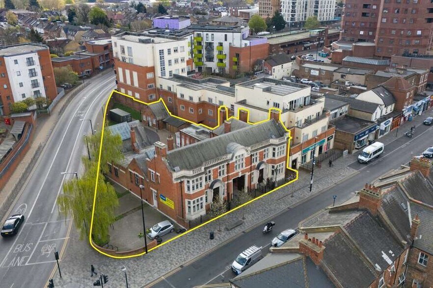 80 High St, Harrow à louer - Photo de l’immeuble – Image 2 sur 17